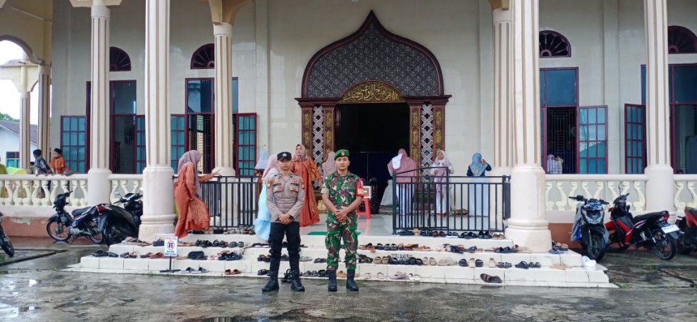 Sinergitas TNI-Polri Wujudkan Perayaan Idul Fitri Aman dan Kondusif di Kepulauan Meranti