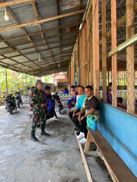 Komsos Babinsa di Kampung Pancasila Teluk Belitung Berjalan Aman dan Lancar