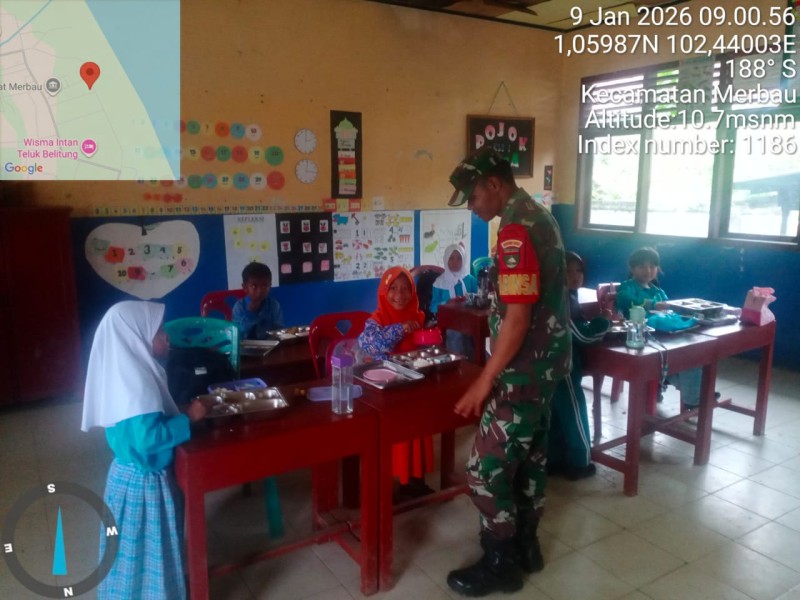 Babinsa Dukung Peningkatan Gizi Pelajar di Kepulauan Meranti