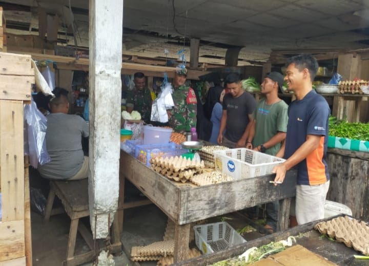 Penguatan Pancasila, Babinsa Koramil 06/Merbau Tanamkan Nilai-Nilai Kebangsaan di Desa Teluk Belitung