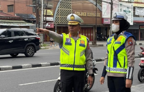 Pastikan Gatur Lalin Pagi Optimal, Dirlantas Polda Sumut Cek Anggota di Titik Padat Medan