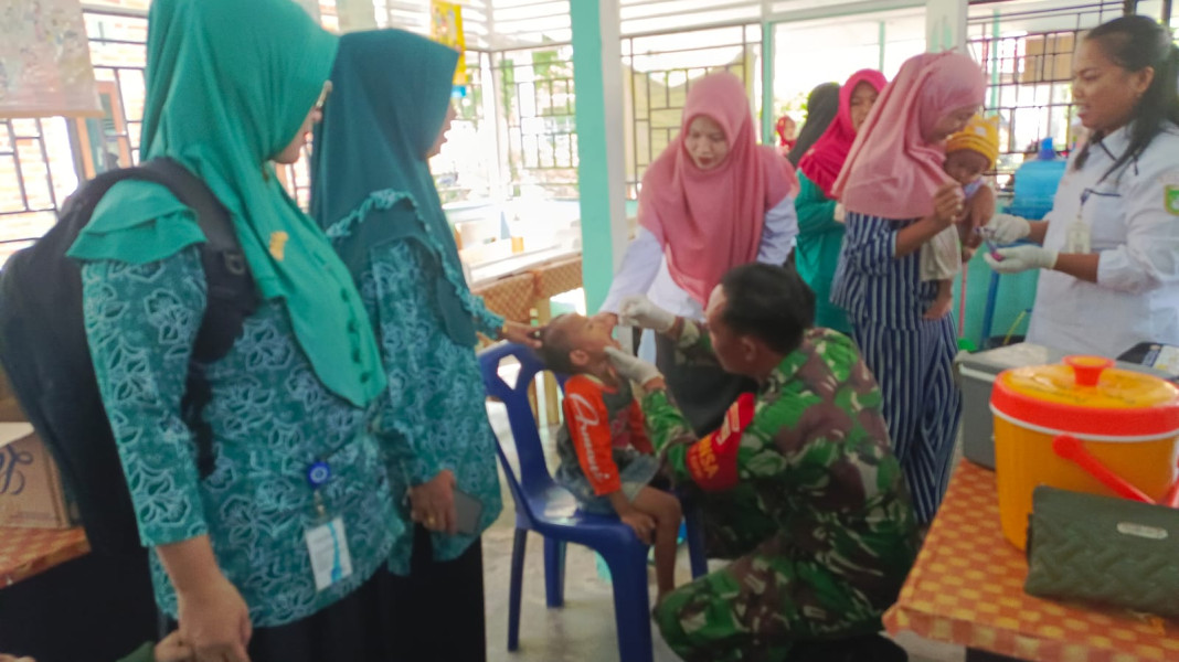 Serda M Andi Darmawan Laksanakan Pendampingan Pemberian Vaksinasi Polio