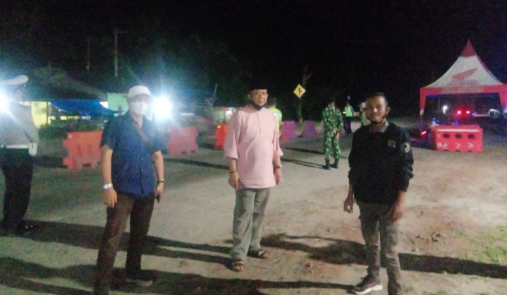 PWRI Riau dan FORGAN Tinjau Pos Penyekatan Arus Mudik Di Bukit Kapur