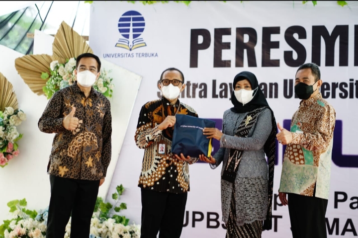 Bupati Resmikan Sentra Layanan Universitas Terbuka Cempaka Pati