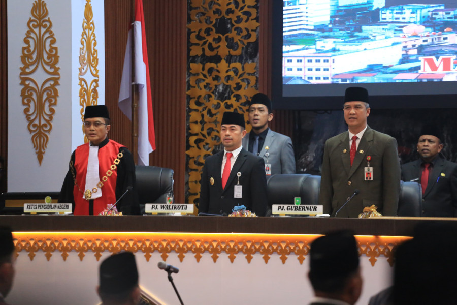 Pj Walikota Pekanbaru Hadiri Pelantikan dan Pengambilan Sumpah Jabatan 50 Anggota DPRD Pekanbaru Periode 2024-2029