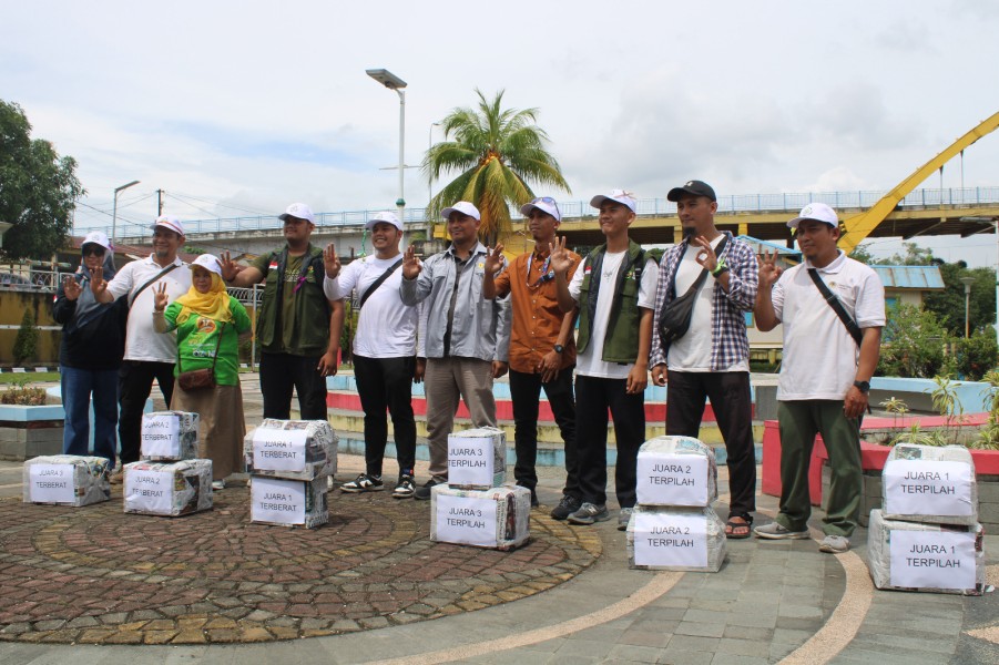 PT KPI Kilang Dumai Ukir Jejak Aksi Bersih - Bersih di Dua Objek Wisata Riau