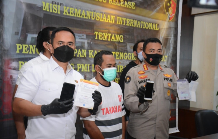Tim Ditreskrimum Polda Kepri Berhasil Amankan Tersangka Jaringan Pengiriman PMI Ilegal