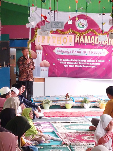 Iftor Jama'i TKIT Rabbani Di Taman Marchelia Batam Center