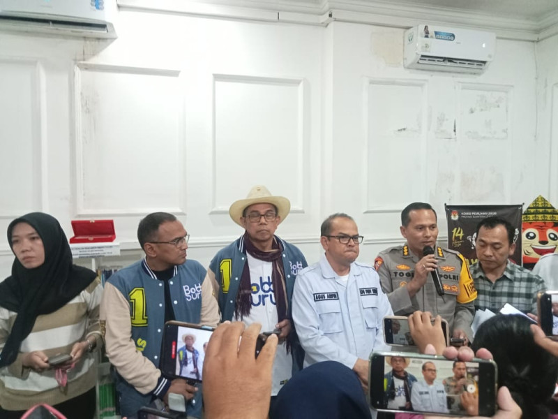 KPU Sumut Gelar Konferensi Pers Terkait Pemungutan Suara, Terjadi Kendala Akibat Bencana Alam