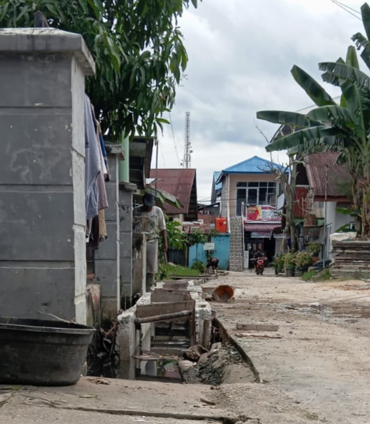 Asal Jadi, Proyek Drainase Gang Langsat Rimba Sekampung Dikeluhkan Warga