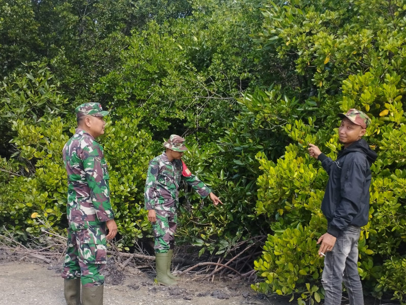 Upaya Preventif Babinsa Koramil 06/Merbau Untuk Tangkal Kebakaran Hutan dan Lahan