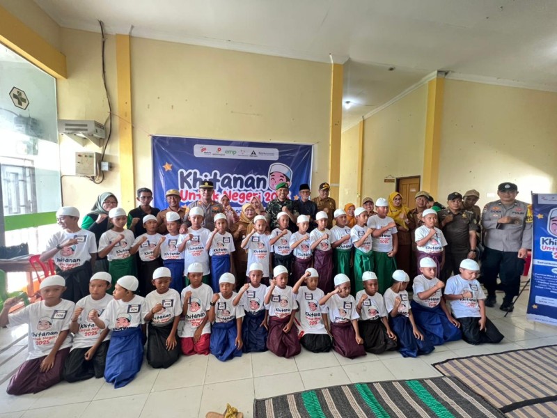 Danramil 06/Merbau Hadiri Khitanan Massal untuk Negeri 2025