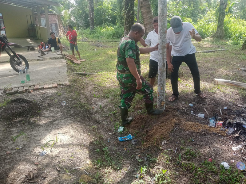 Kebersamaan Babinsa dan Warga Bagan Besar Sambut Idul Adha