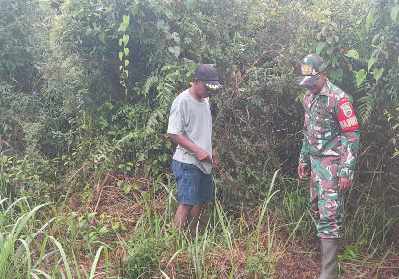 Cegah Karhutla, Babinsa Koramil 06/Merbau Ajak Masyarakat Jaga Lingkungan