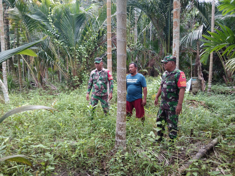 Babinsa Koramil 06/Merbau Ajak Masyarakat Desa Dedap Bersama Cegah Karhutla