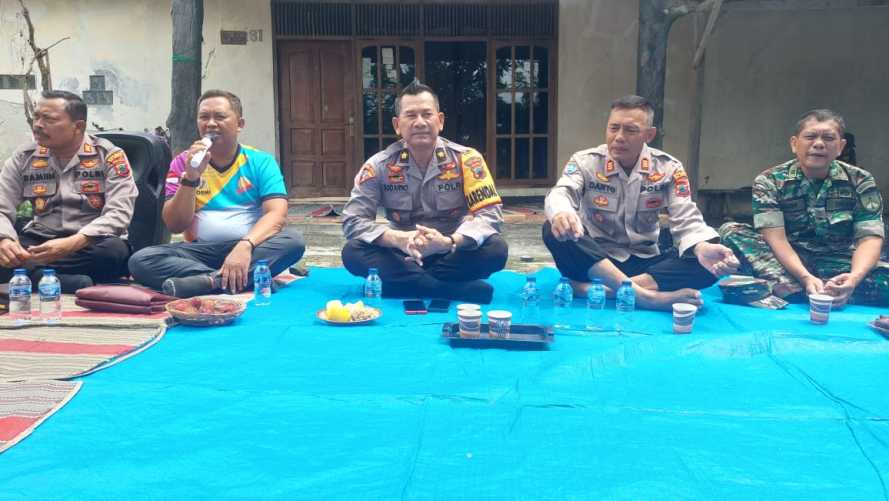 Polres Blora Gelar Jumat Curhat Di Desa Geneng
