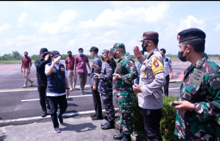 Kapolda Dan Danrem 031/WB Dampingi Gubernur Riau Ke Dumai Tinjau Dan Serahkan Dosis Vaksin