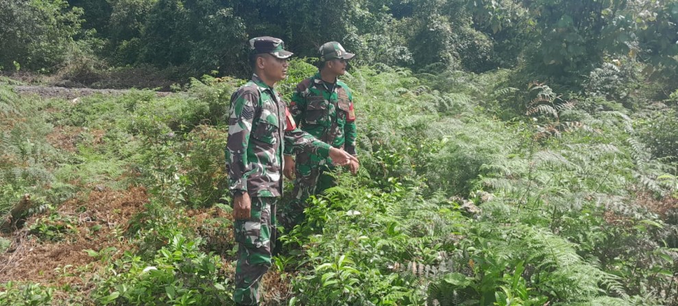 Antisipasi Kebakaran Hutan, Babinsa Koramil 06/Merbau Terus Bergerak