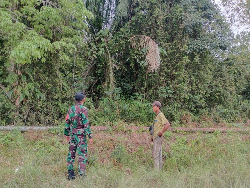 Lahan Gambut Jadi Fokus, Babinsa Lakukan Sosialisasi Larangan Membakar