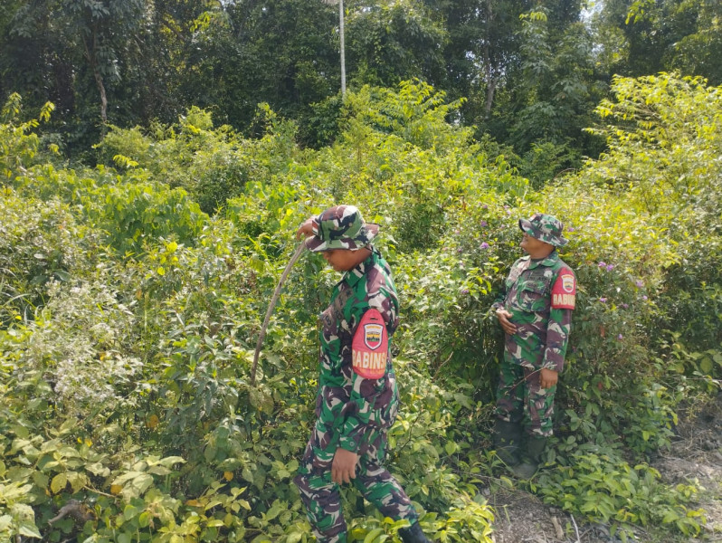 Babinsa Koramil 06/Merbau Imbau Warga Hindari Pembakaran Lahan