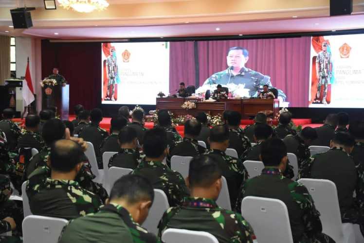 Danrem 073/Makutarama Ikuti Apel Komandan Satuan TNI di Akmil Magelang