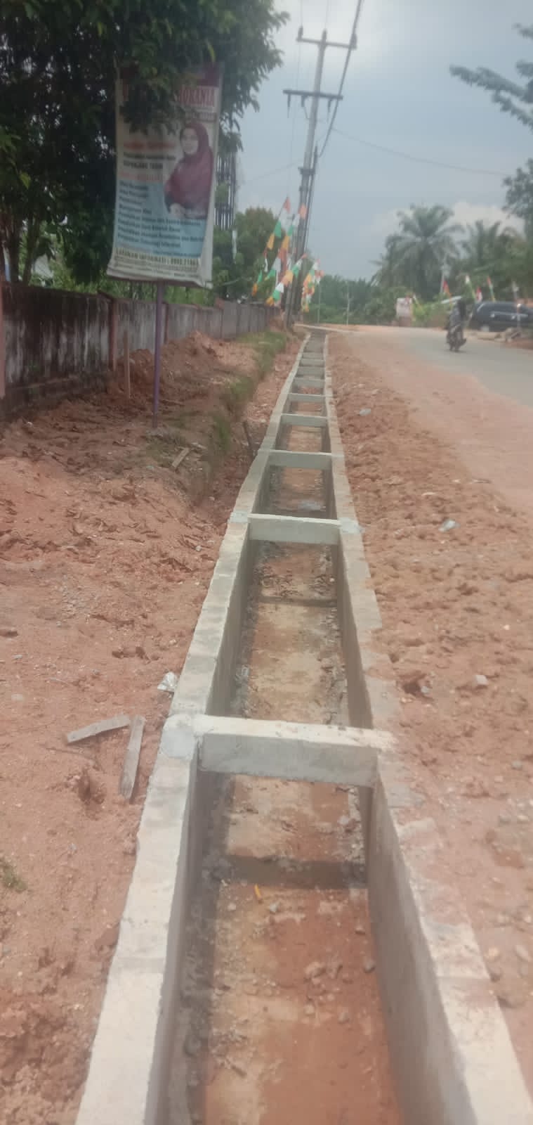 Pembangunan Drainase Desa Karya Mulya Selesai Jelang HUT. RI ke 79, Warga dan Pemdes Ucapkan Terima Kasih