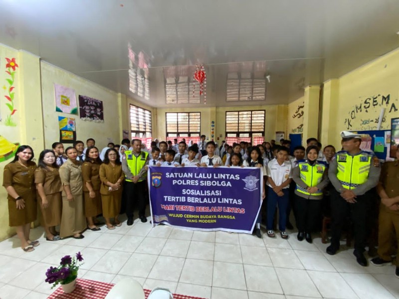 Sat Lantas Polres Pelabuhan Belawan Sosialisasikan Ops Zebra Toba 2025 di SMA Negeri 16 Medan