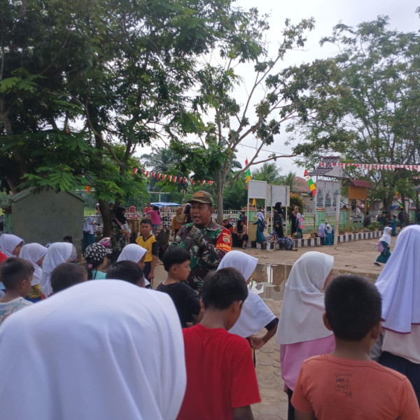 Semangat Disiplin, Babinsa Koramil 02/BK Latih PBB di SDN 003 Pelintung