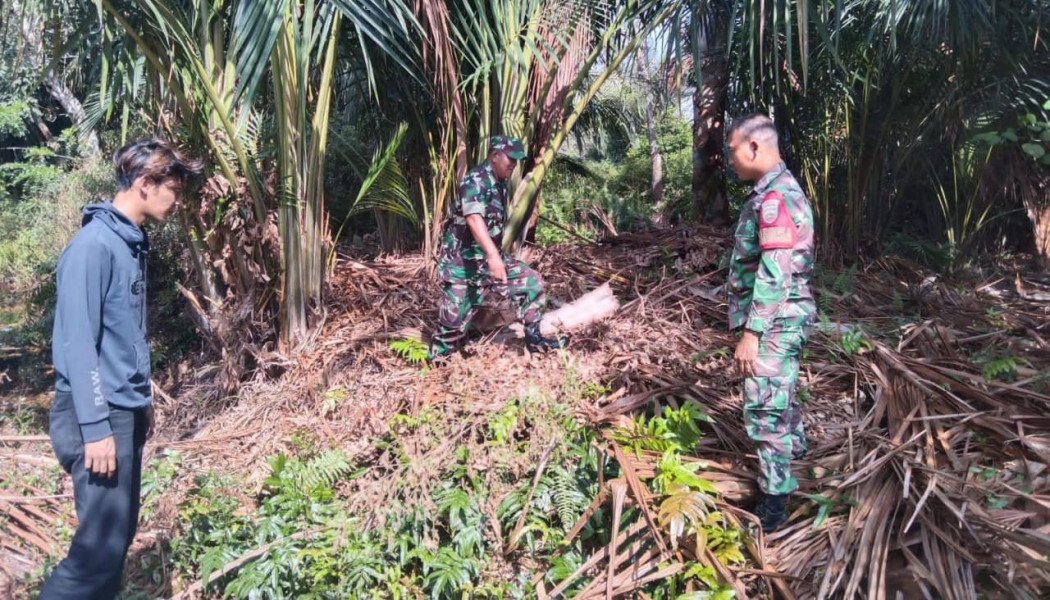 Koramil 06/Merbau Sosialisasikan Bahaya Bakar Lahan di Tasik Putri Puyu